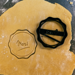 "Merci" cookie cutter - Circle