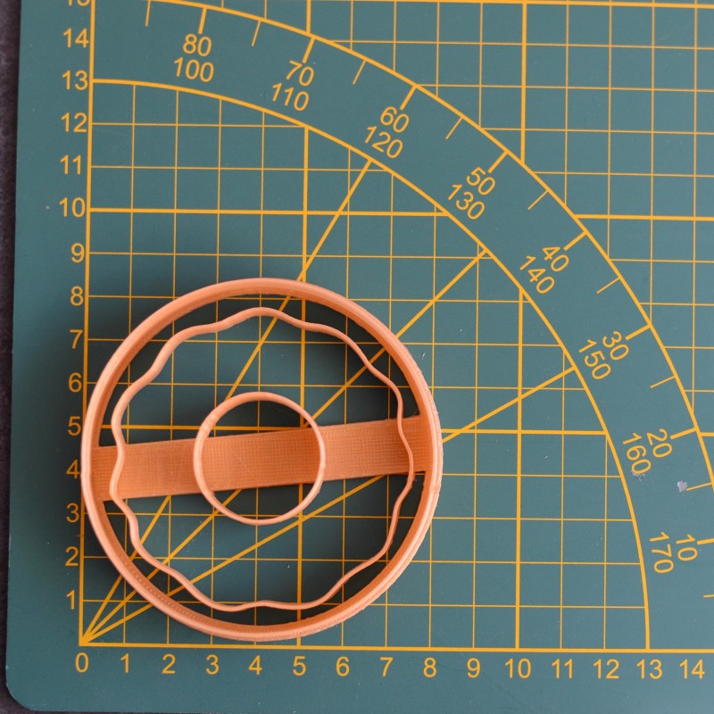Emporte-pièce en forme de donut - En acier inoxydable - Diamètre : 8 cm -  Pour découper facilement des beignets[1387] - Cdiscount Maison